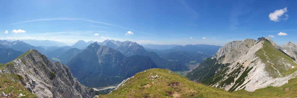Panoramic view from Brunnsteinspitze